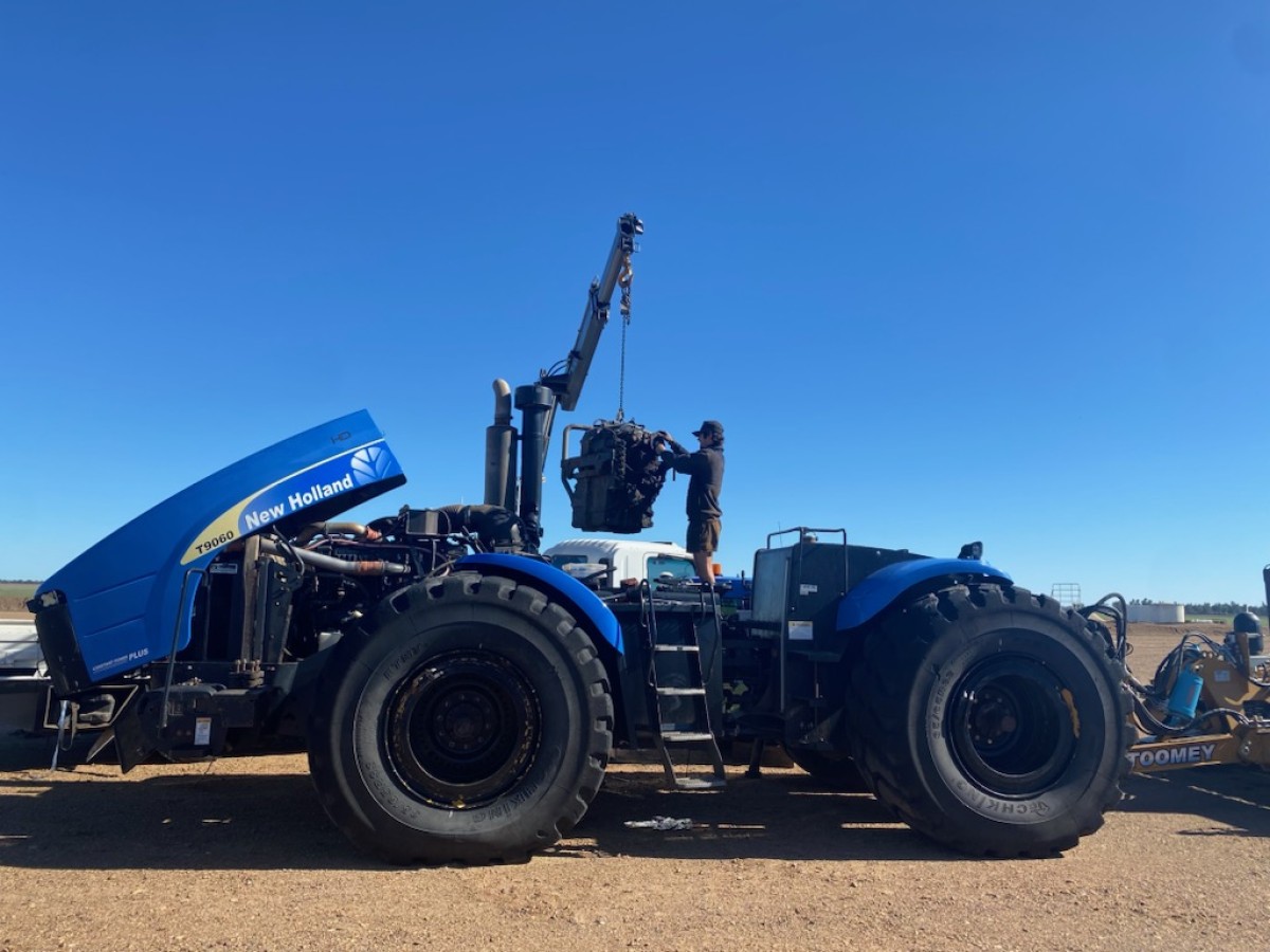 New Holland T9060 Transmission Rebuild